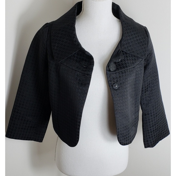 H&M Jackets & Blazers - H&M Cropped Houndstooth Blazer